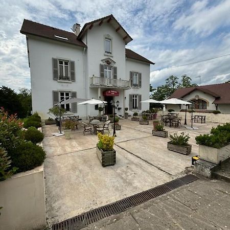 Logis Hotel & Restaurant Le Parcey Buitenkant foto