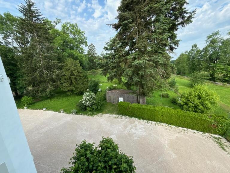 Logis Hotel & Restaurant Le Parcey Buitenkant foto